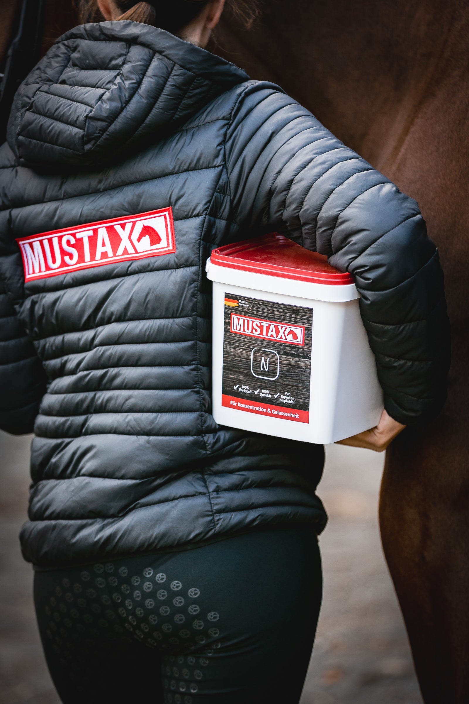 Kalte Temperaturen und heiße Nerven: Wie MUSTAX N den Pferden durch den Winter helfen kann! ❄️🔥🐴